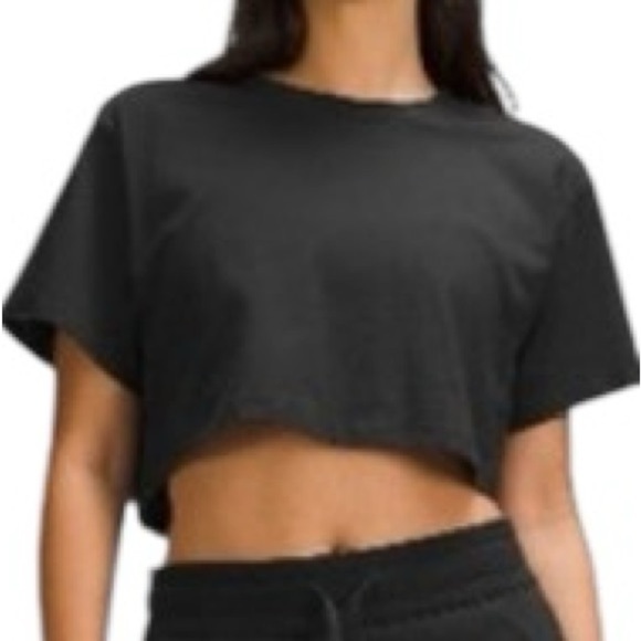 Under Armour All Your Style Cropped T-Shirt in Black M - Picture 2 of 2